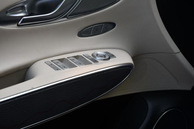 2022 Genesis GV70 2.5T
