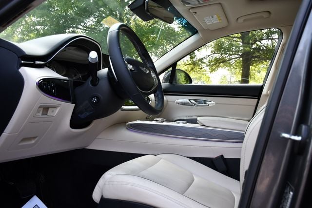 2022 Genesis GV70 2.5T