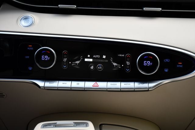 2022 Genesis GV70 2.5T