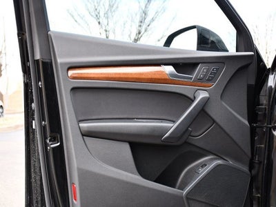 2023 Audi Q5 45 S line Premium quattro