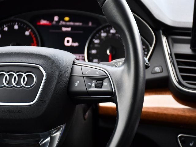 2023 Audi Q5 45 S line Premium quattro