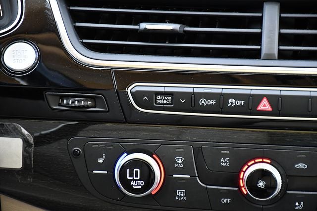 2019 Audi Q7 55 Premium Plus quattro
