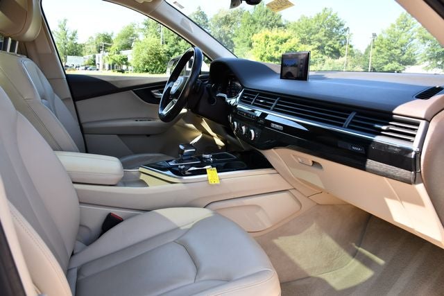 2019 Audi Q7 55 Premium Plus quattro