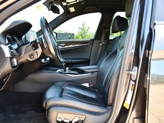 2018 BMW 5 Series 540i