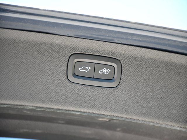 2023 Volvo XC90 B6 Plus 6-Seater