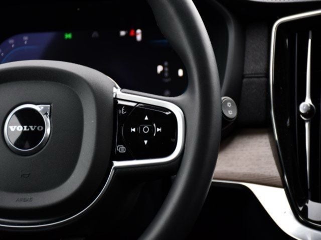 2025 Volvo XC90 B6 Plus 7-Seater 2025.5