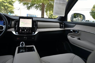 2026 Volvo XC90 B6 Plus 7-Seater