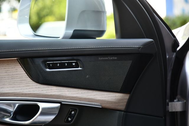 2026 Volvo XC90 B6 Plus 7-Seater