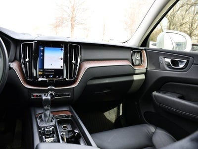 2021 Volvo XC60 T5 Momentum