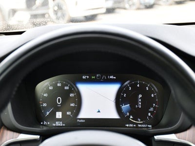 2021 Volvo XC60 T5 Momentum