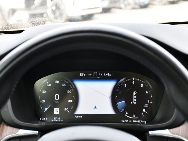 2021 Volvo XC60 T5 Momentum