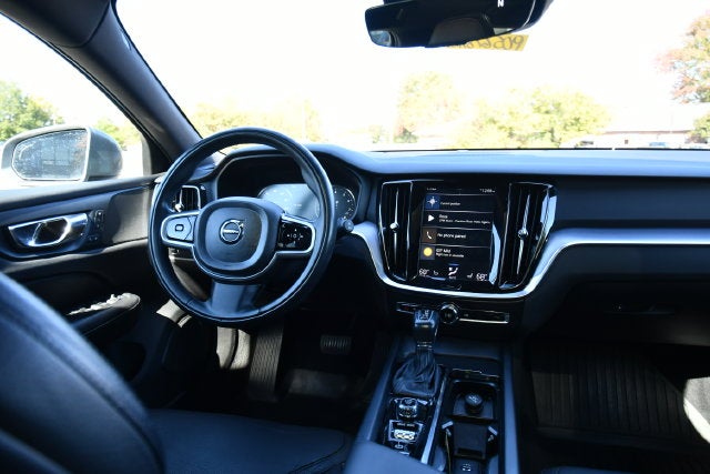 2020 Volvo V60 Cross Country T5