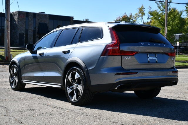 2020 Volvo V60 Cross Country T5