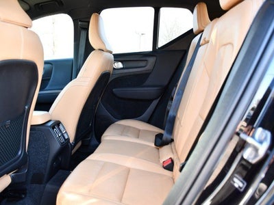 2019 Volvo XC40 Momentum