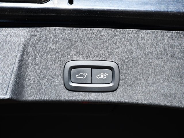 2019 Volvo XC40 Momentum