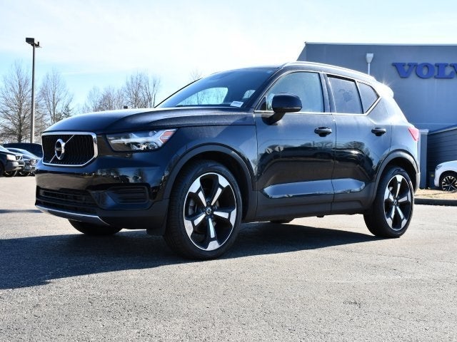 2019 Volvo XC40 Momentum