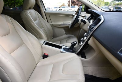 2015 Volvo XC60 T5 Premier
