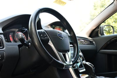 2016 Volvo XC70 T5 Platinum