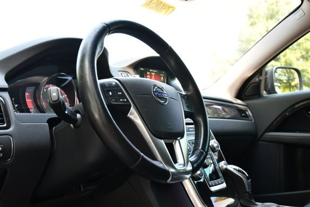 2016 Volvo XC70 T5 Platinum