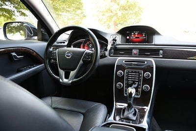 2016 Volvo XC70 T5 Platinum