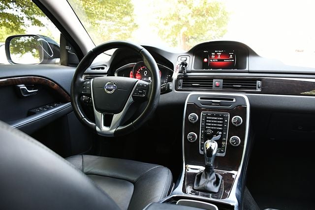 2016 Volvo XC70 T5 Platinum