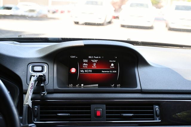2016 Volvo XC70 T5 Platinum