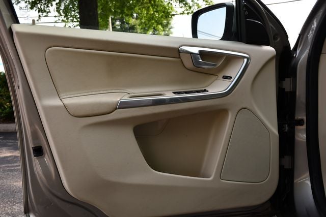 2015 Volvo XC60 3.2 Platinum