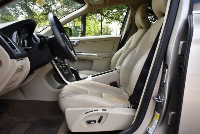 2015 Volvo XC60 3.2 Platinum