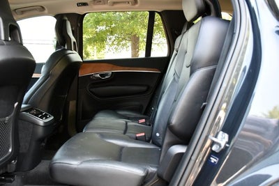 2021 Volvo XC90 T6 Momentum