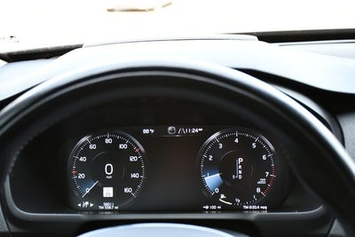 2021 Volvo XC90 T6 Momentum