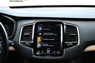 2021 Volvo XC90 T6 Momentum