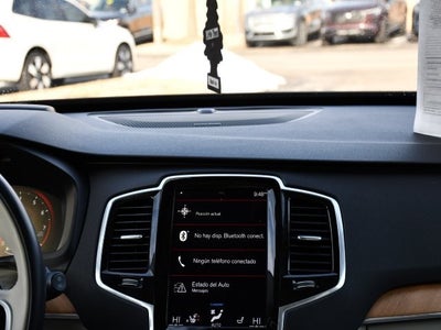 2022 Volvo XC90 T6 Momentum