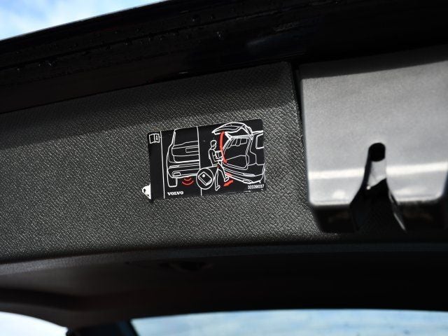 2022 Volvo XC90 T6 Momentum