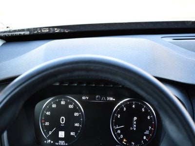 2022 Volvo XC90 T6 Momentum