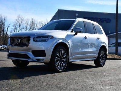 2022 Volvo XC90 T6 Momentum