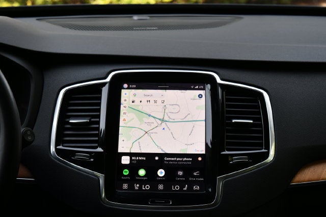 2024 Volvo XC90 Recharge Plug-In Hybrid T8 Plus Bright Theme 7 Passenger