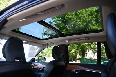 2024 Volvo XC90 Recharge Plug-In Hybrid T8 Plus Bright Theme 7 Passenger