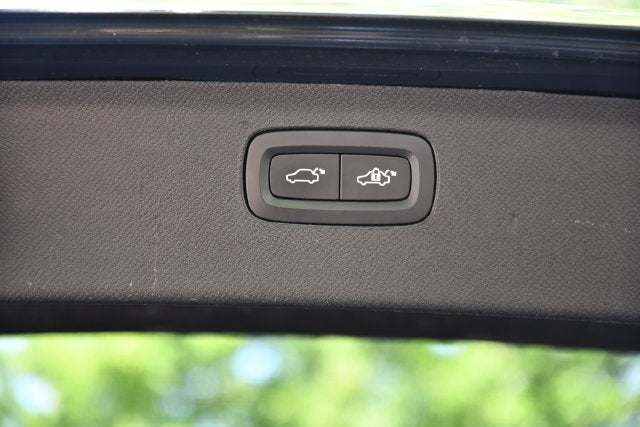 2024 Volvo XC90 Recharge Plug-In Hybrid T8 Plus Bright Theme 7 Passenger