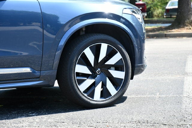 2024 Volvo XC90 Recharge Plug-In Hybrid T8 Plus Bright Theme 7 Passenger