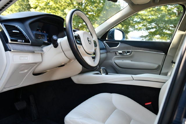 2023 Volvo XC90 Recharge Plug-In Hybrid T8 Plus Bright Theme 7 Passenger