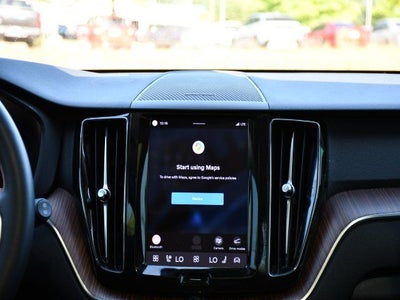 2024 Volvo XC60 Recharge Plug-In Hybrid T8 Plus Dark Theme