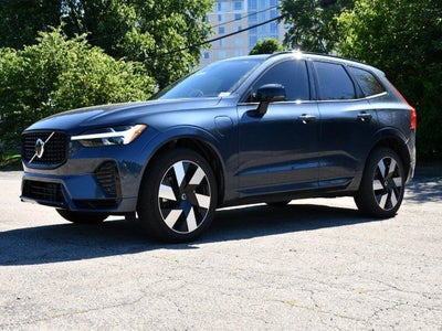 2024 Volvo XC60 Recharge Plug-In Hybrid T8 Plus Dark Theme