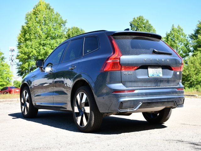 2024 Volvo XC60 Recharge Plug-In Hybrid T8 Plus Dark Theme