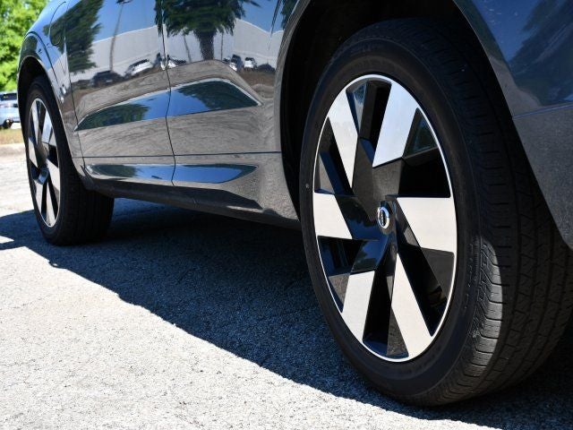 2024 Volvo XC60 Recharge Plug-In Hybrid T8 Plus Dark Theme