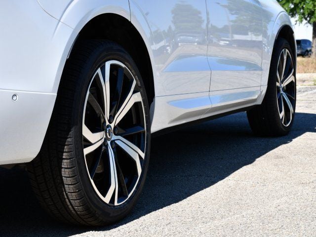 2024 Volvo XC60 Recharge Plug-In Hybrid Ultimate