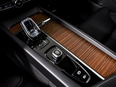 2024 Volvo XC60 Recharge Plug-In Hybrid Ultimate