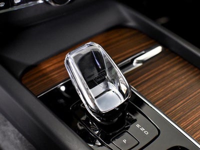 2024 Volvo XC60 Recharge Plug-In Hybrid Ultimate