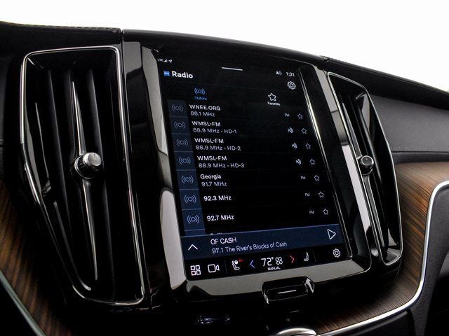 2024 Volvo XC60 Recharge Plug-In Hybrid Ultimate