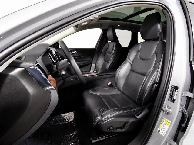 2024 Volvo XC60 Recharge Plug-In Hybrid Ultimate