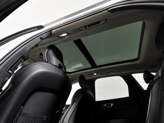 2024 Volvo XC60 Recharge Plug-In Hybrid Ultimate